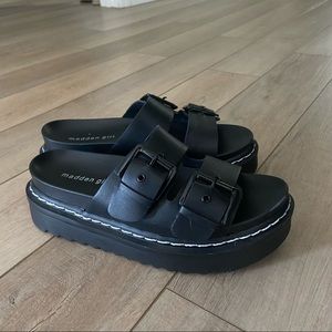 Steve Madden Dizzy Platform Slides
